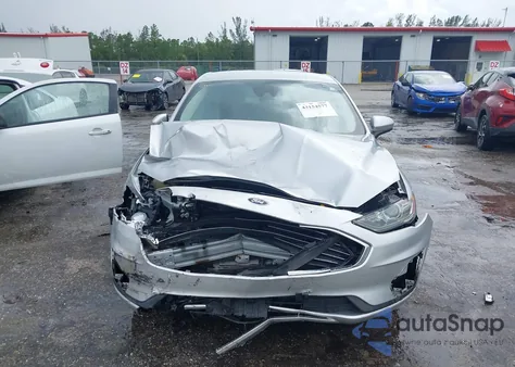 2019 Ford Fusion Hybrid Se z USA, uszkodzony, nr VIN 3FA6P0LU4KR183660